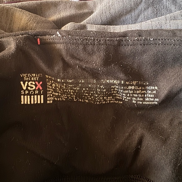 Victoria Secret Sport Women’s Black Capri Leggings - Picture 4 of 4